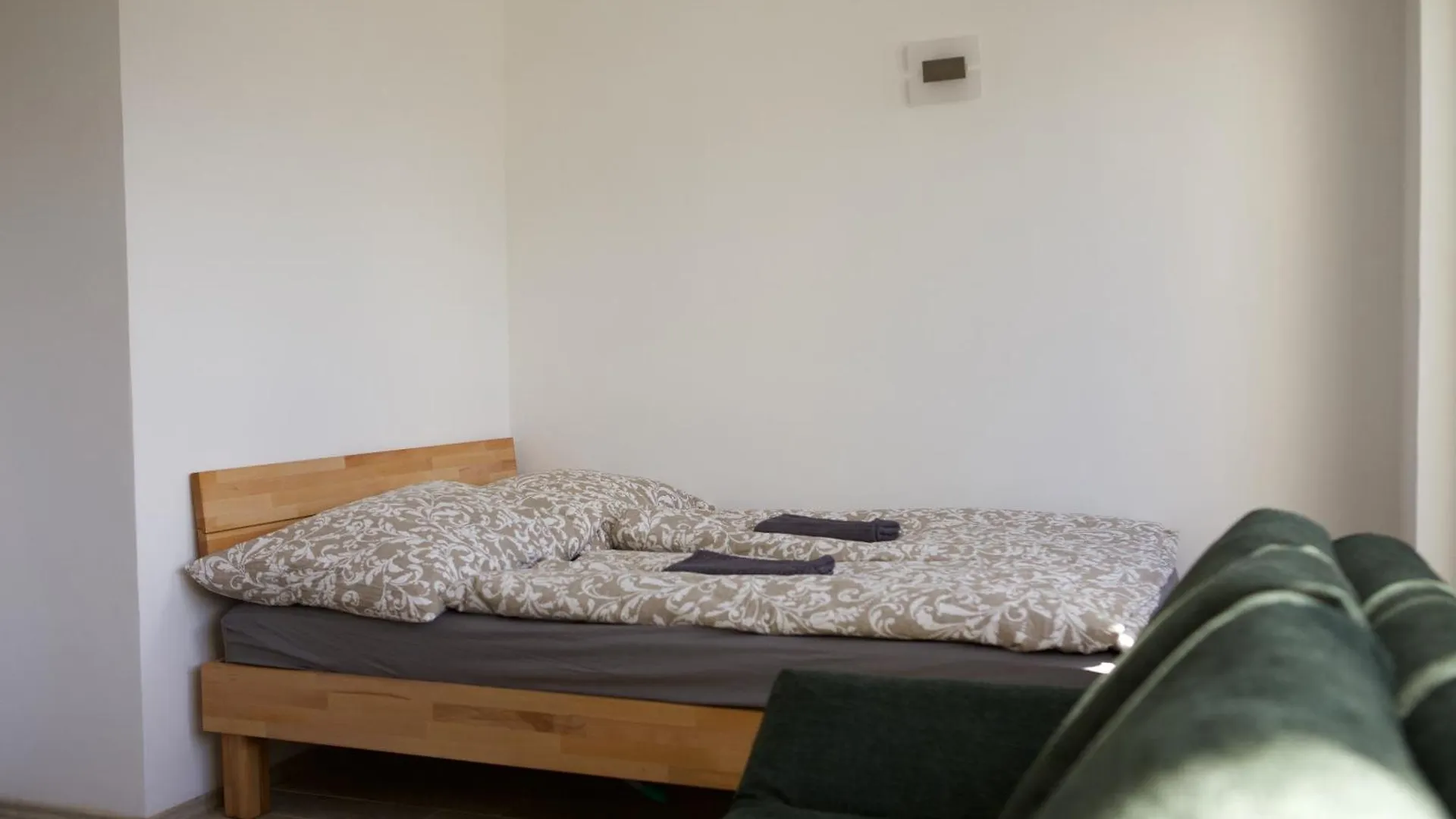 Central Rooftop Apartment With Balcony Vienna